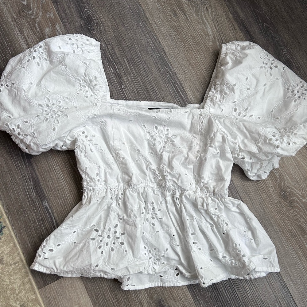 Saks 5th Ave white eyelet peplum top with puff sleeves